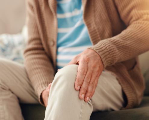 starsza osoba - zespół kruchości kości